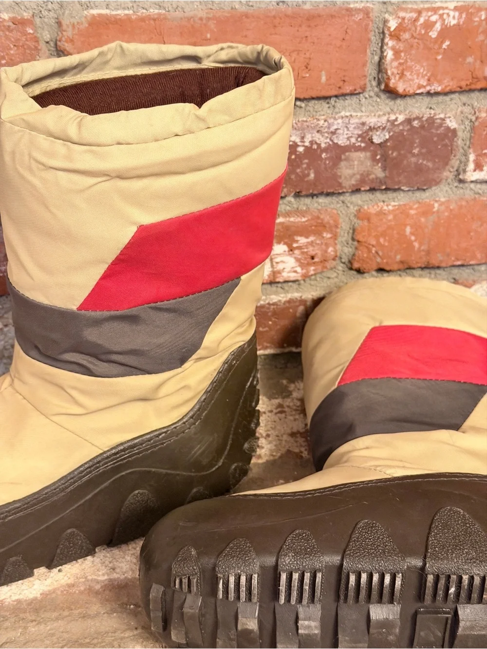 Vintage 1980s ProWings Moon Boots Snow Boots